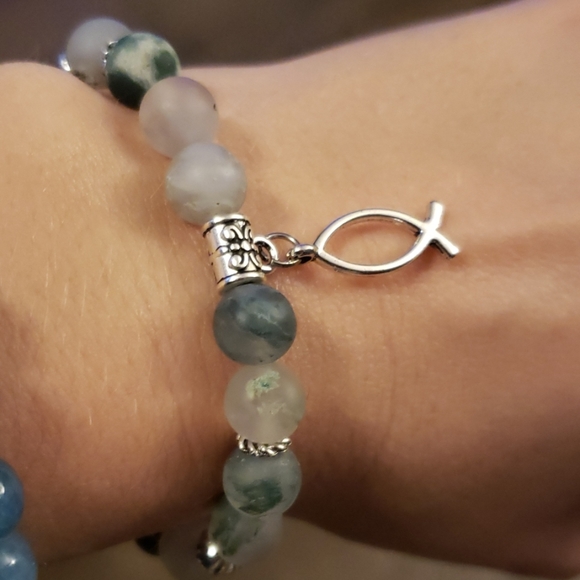 Agate Christian Beaded Charm Bracelet - Picture 3 of 4